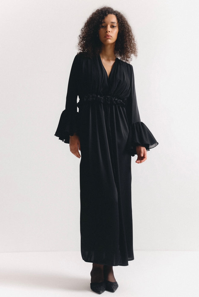 Caroline - black robe