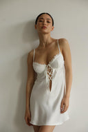 Кендалл - Біла сукня-комбінація