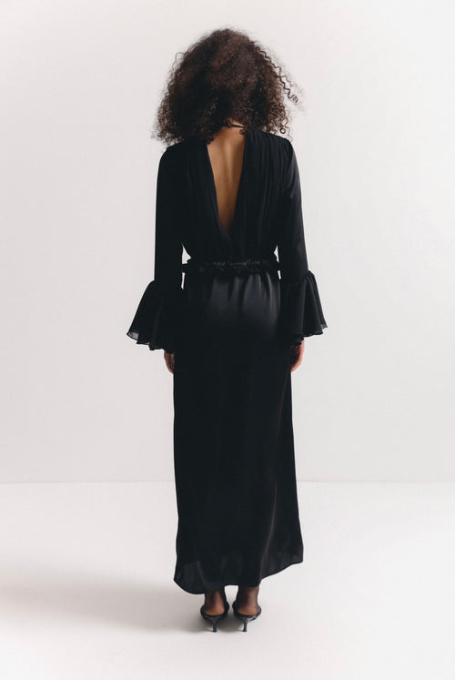 Caroline - black robe